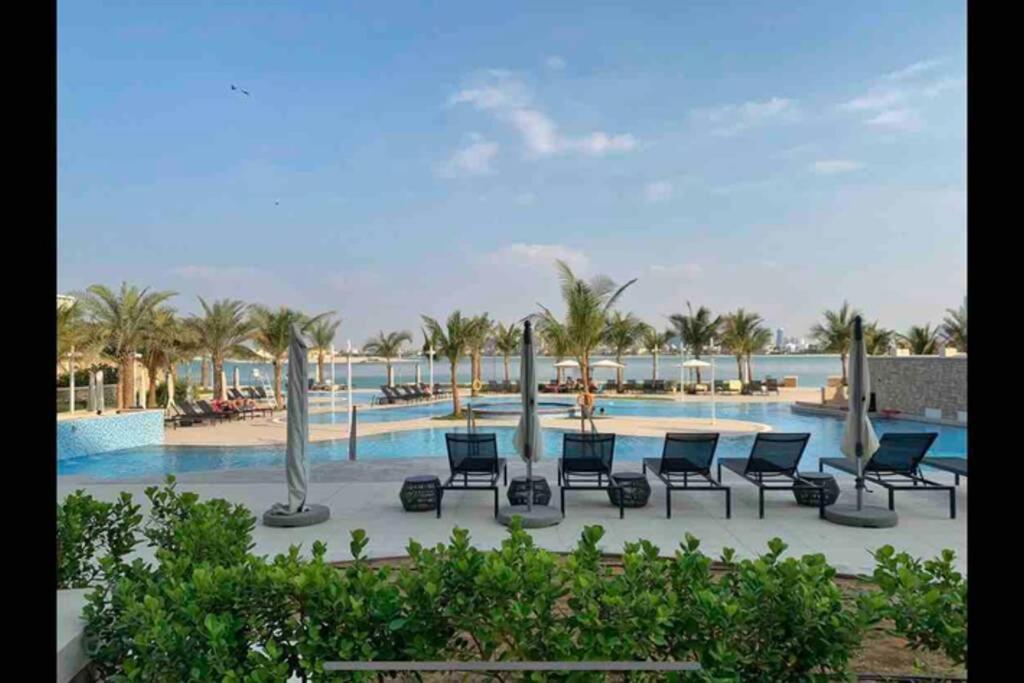 Balqis Residense Palm Jumeirah,Pool, Beach, Top Floor, Full Sea View, Restaurants Дубай Екстериор снимка